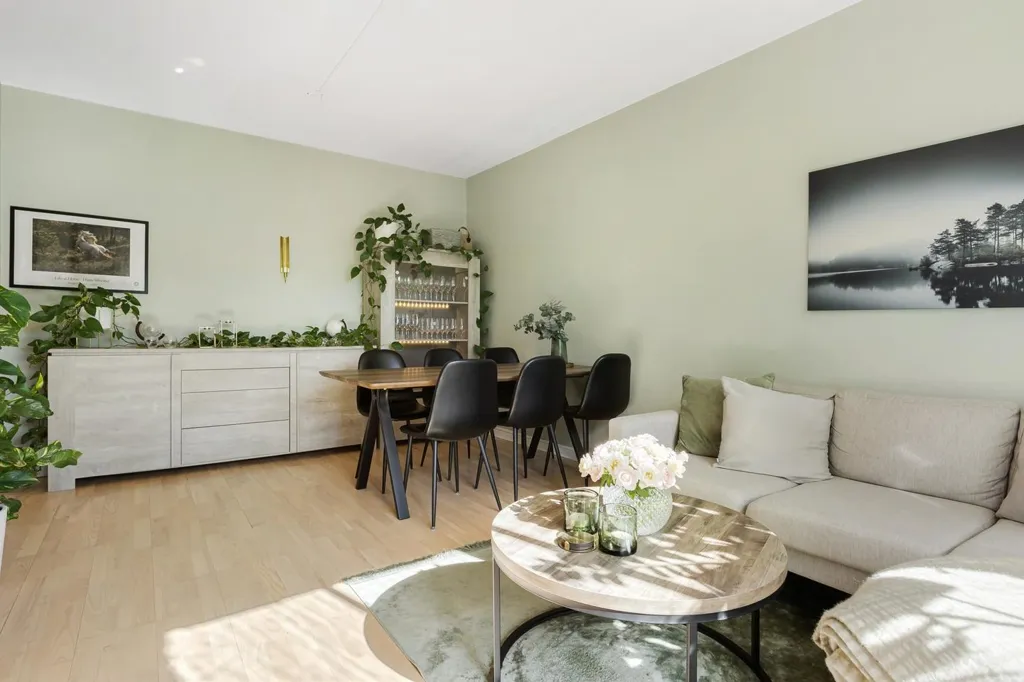 Elutuba - Apartment with Balcony in Sundbyberg