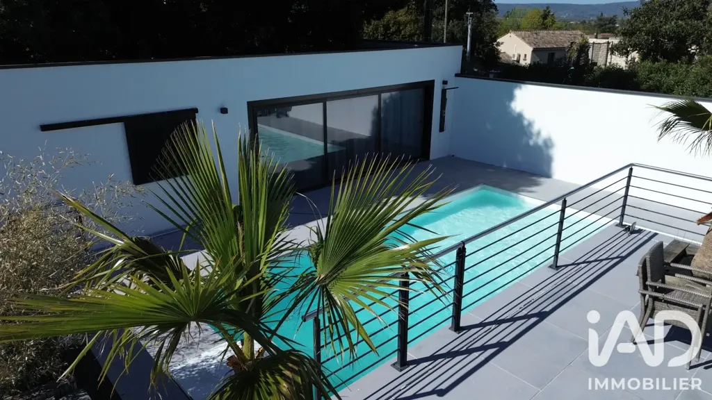 Piscina - Contemporary House with Pool in Montélimar