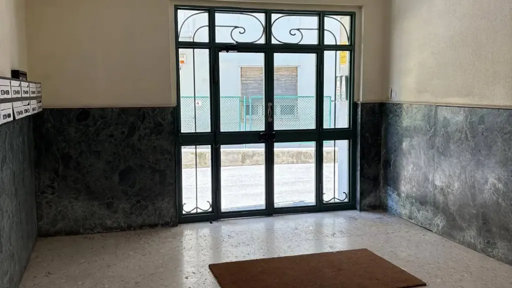 Entrée - Furnished Flat with Lift in Naples