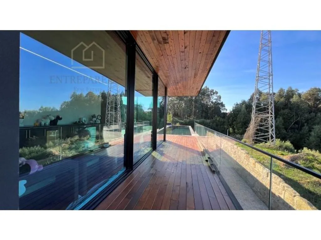 Terrasse - Luxury Villa with Infinity Pool in Avintes