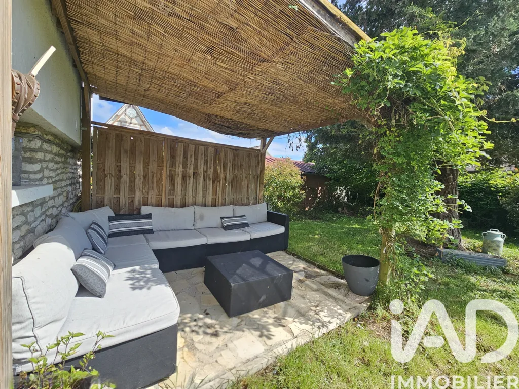 Aed - Charming House with Garden in Anet