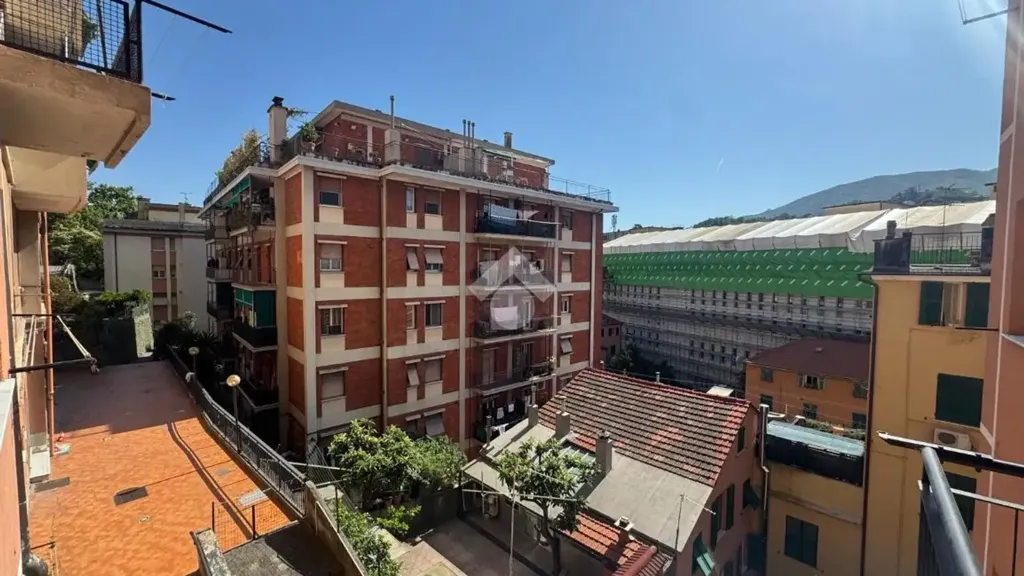 Balcon - Rear-Facing Flat with Balcony in Bolzaneto