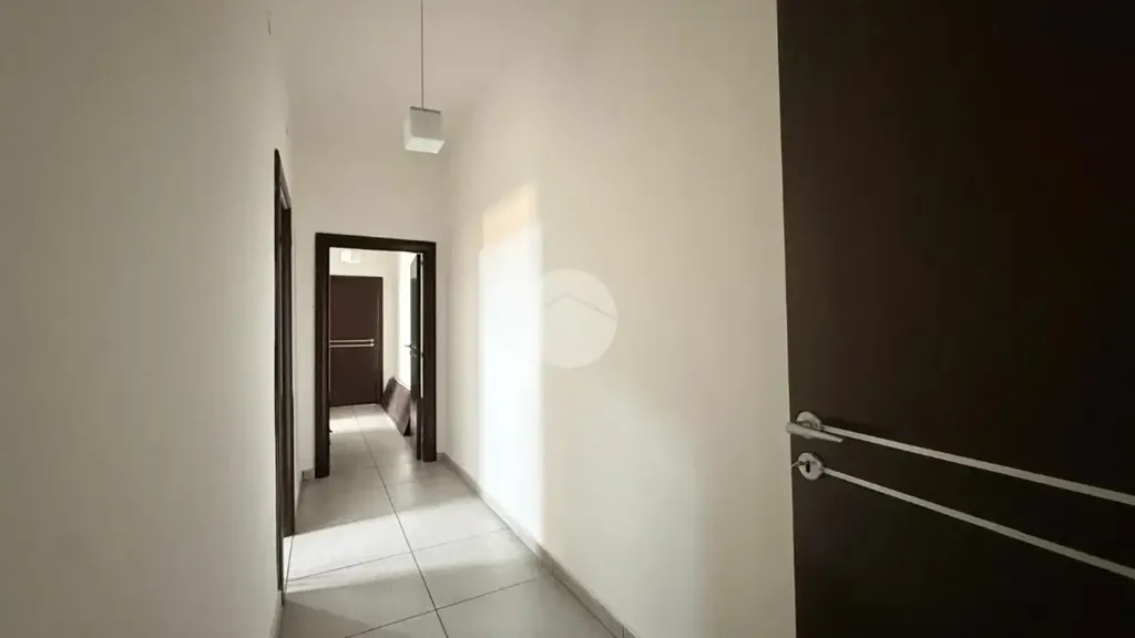 Esik - Bright Apartment with Balcony in Naples