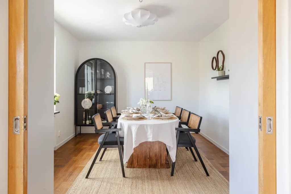 Dining Room - Gable Flat with South-Facing Balcony in Västerås
