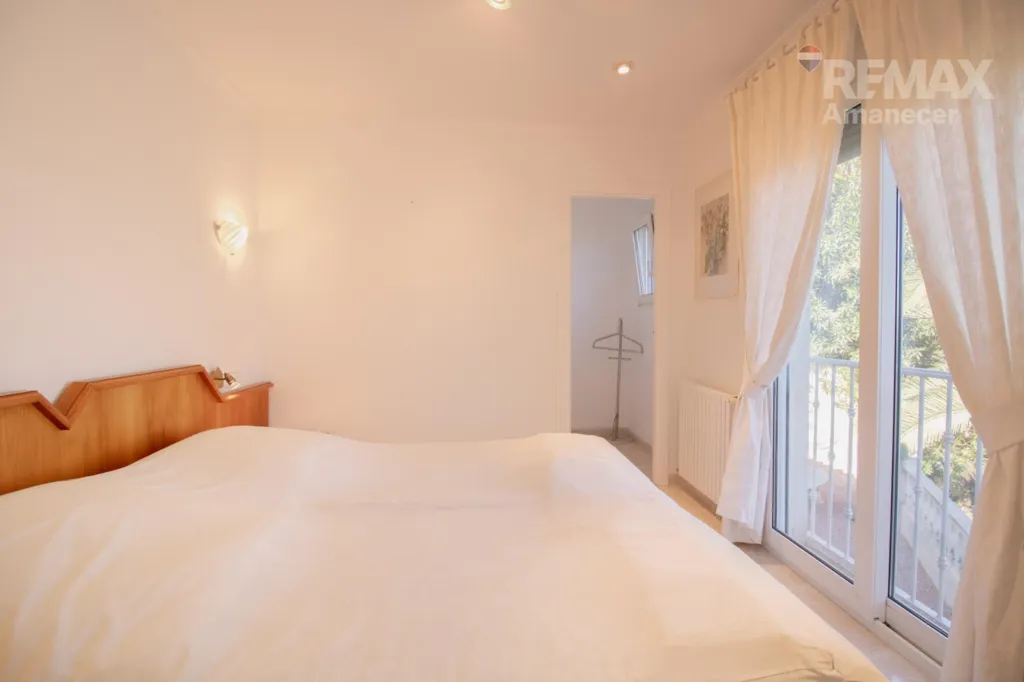 Magamistoad - Dual Villa with Pools in Las Rotas, Dénia