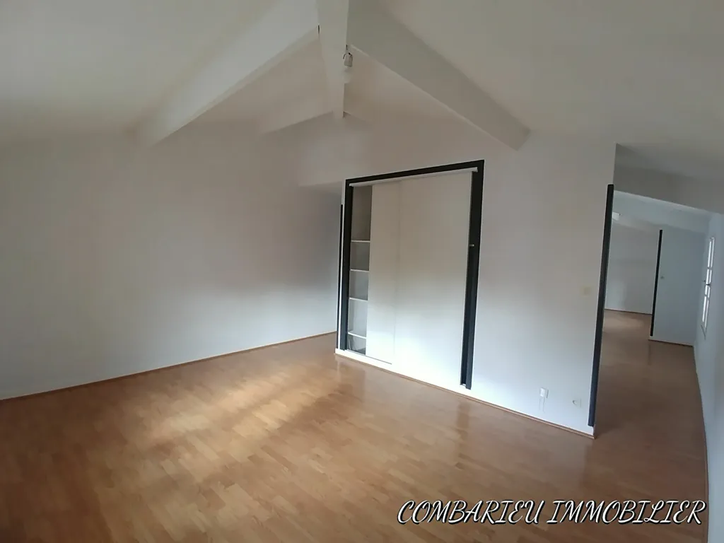 Rooms - Apartment with Balcony in Caussade Centre