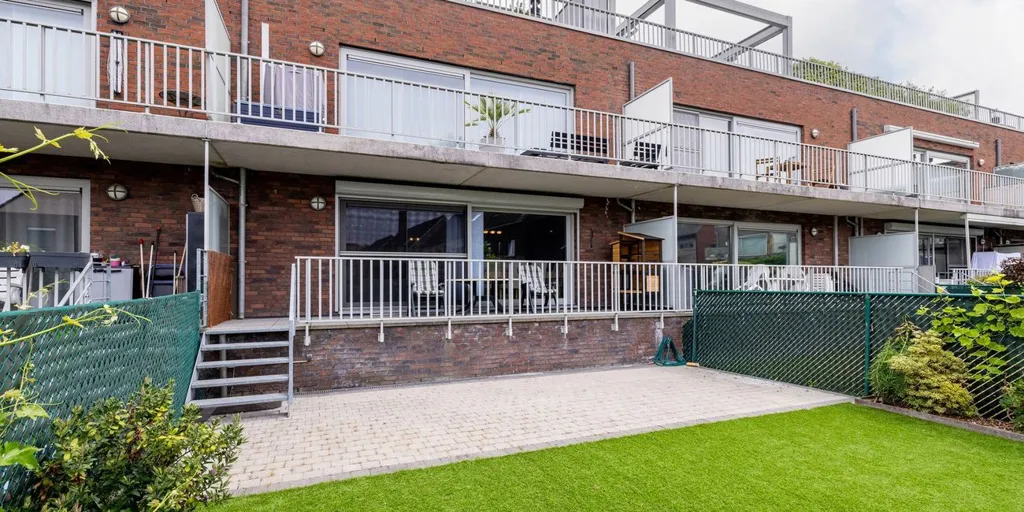 Aed - Ground Floor Apartment with Garden in Niel