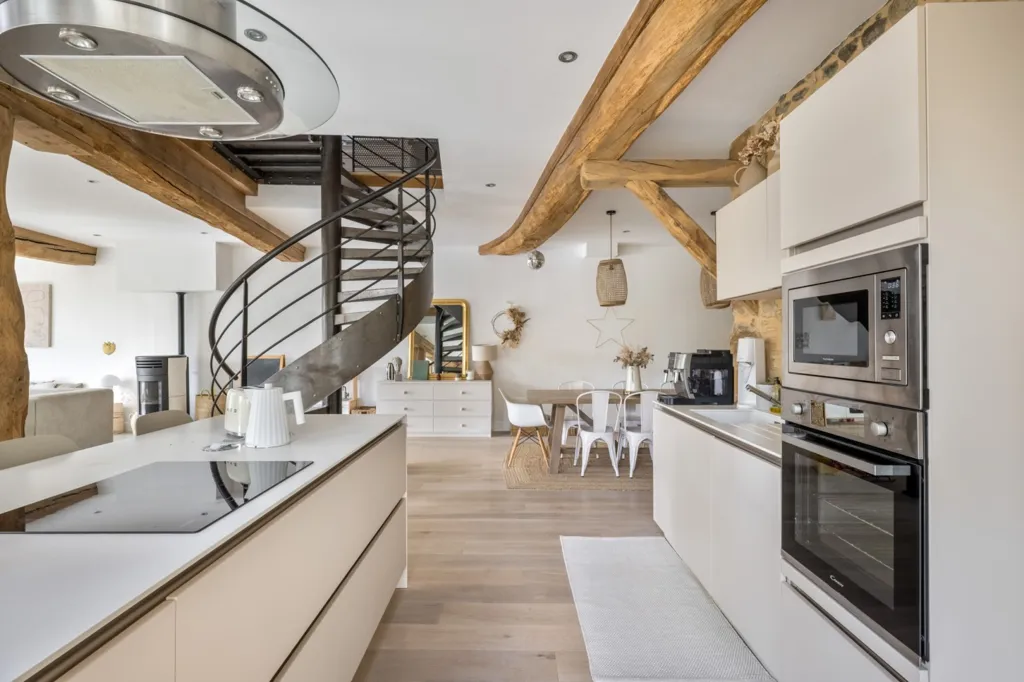 Köök - Renovated House with Pool in Legny