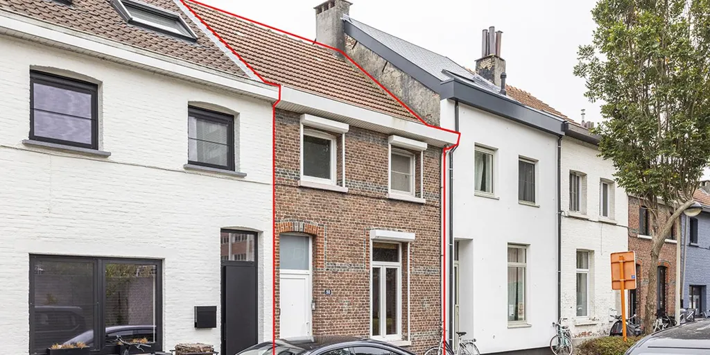 Välivaade - Renovatable Terraced House with Garden in Mortsel