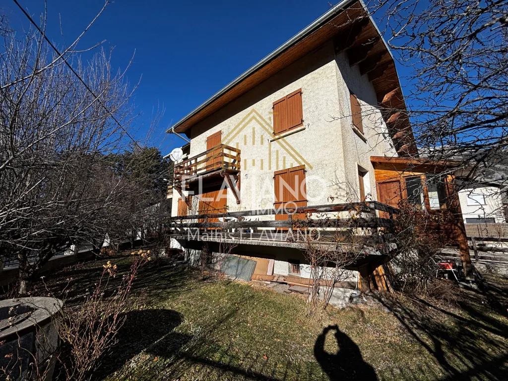 Välivaade - Maison with Mountain View in Barcelonnette Centre