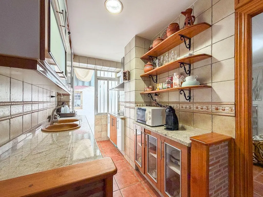 Köök - Ground Floor Flat with Patio in Granada Centre