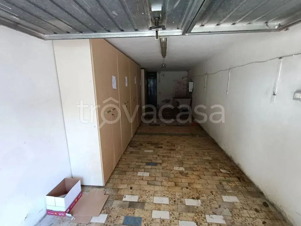 Garaaž - Apartment with Balcony in Residenziale Pesaro