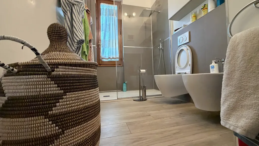 Bagni - Appartamento con terrazza e mansarda a Firenze