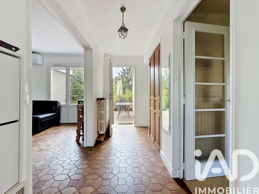 Esik - House with Large Garden in Ermont