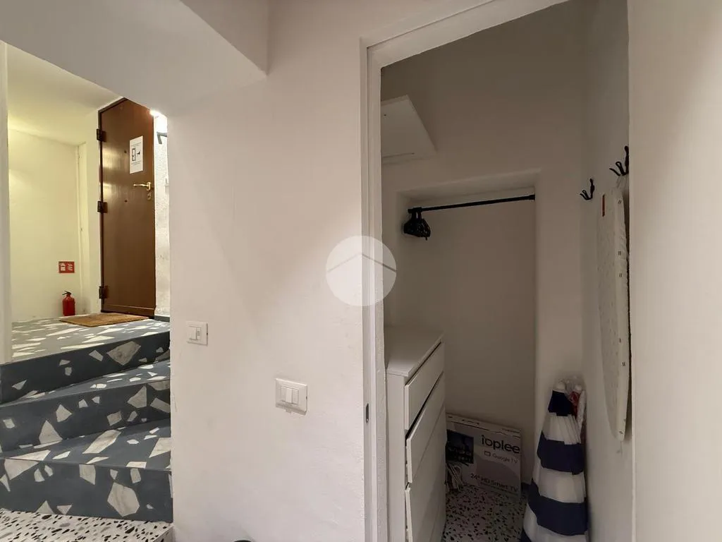 Ingresso - Triplex with Balcony in Palermo Centre