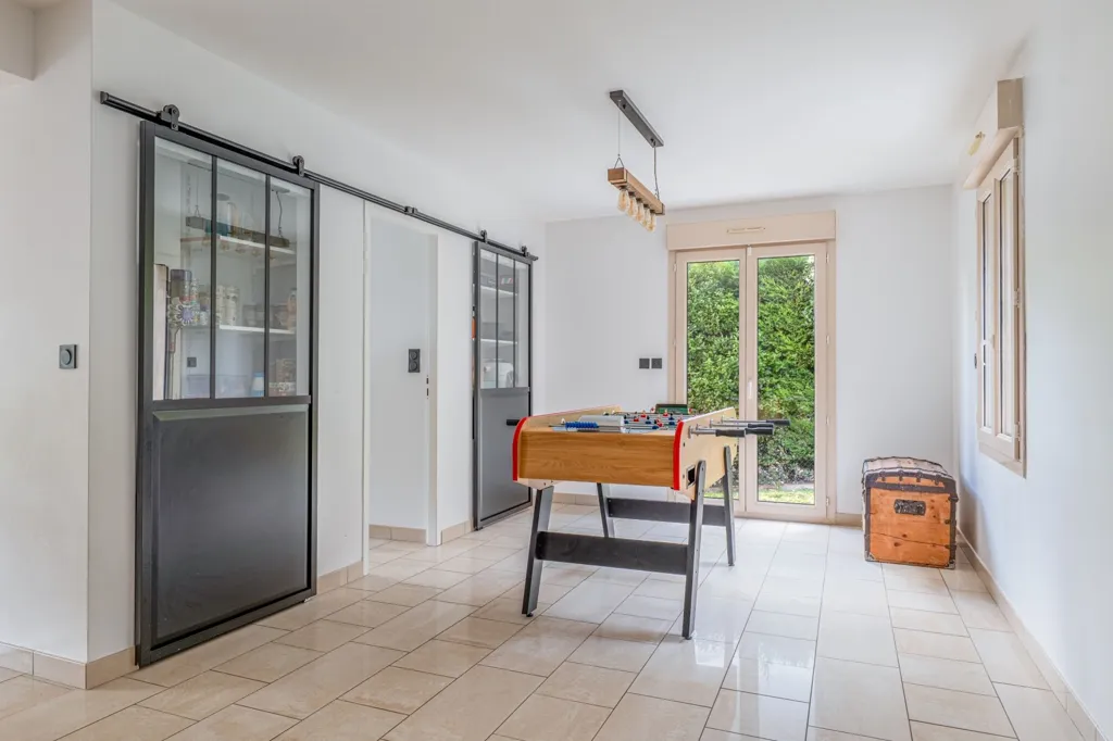 Esik - Villa with Private Apartment near Lyon Centre