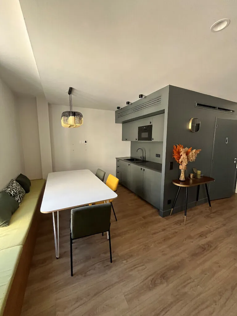 Söögituba - Fully Renovated Office Space in Bordeaux