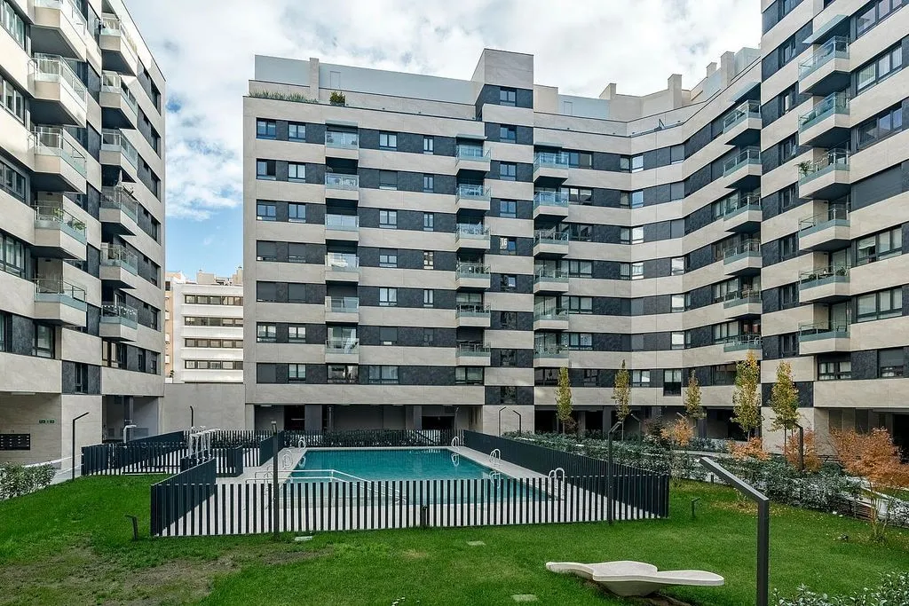 Bassein - Penthouse with Pool in Modesto Lafuente