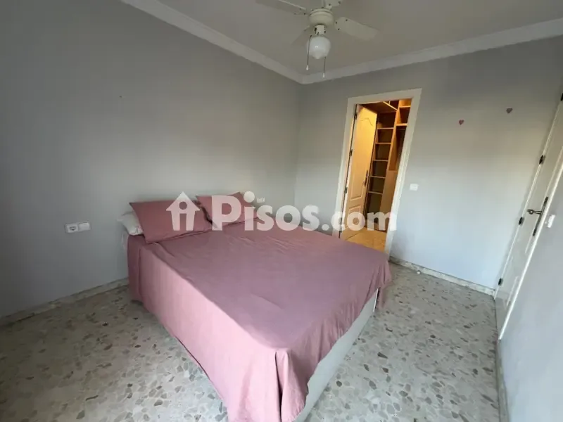 Bedrooms - Spacious Central Flat with Balcony in Calle de la Acequia