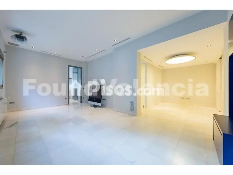 Elutuba - Chalet with Pool in Santa Bárbara Urbanisation, Rocafort
