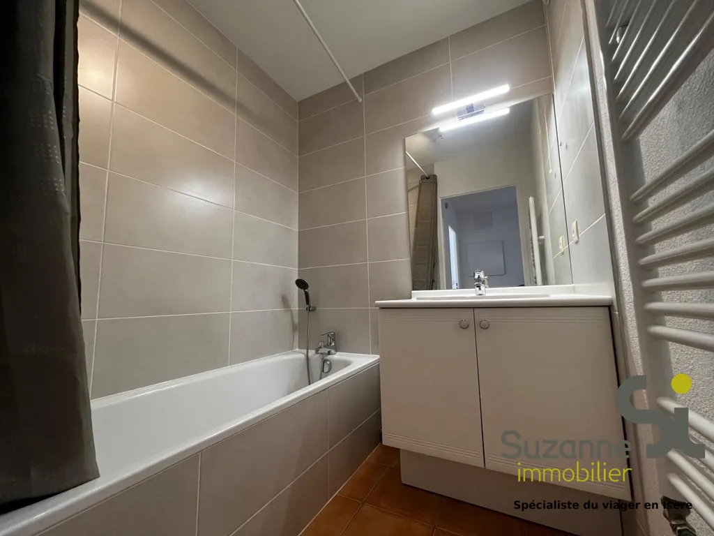 Salles de bain - Appartement Meublé avec Terrasse à Grenoble