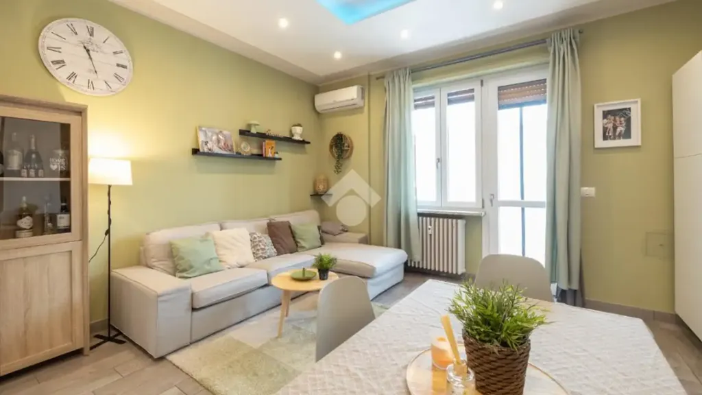 Elutuba - Rear-Facing Apartment with Balcony in Chieri