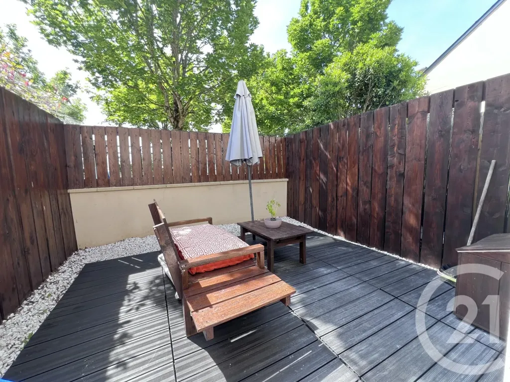 Terrass - Renovated Duplex with Terrace in Ballan-Miré