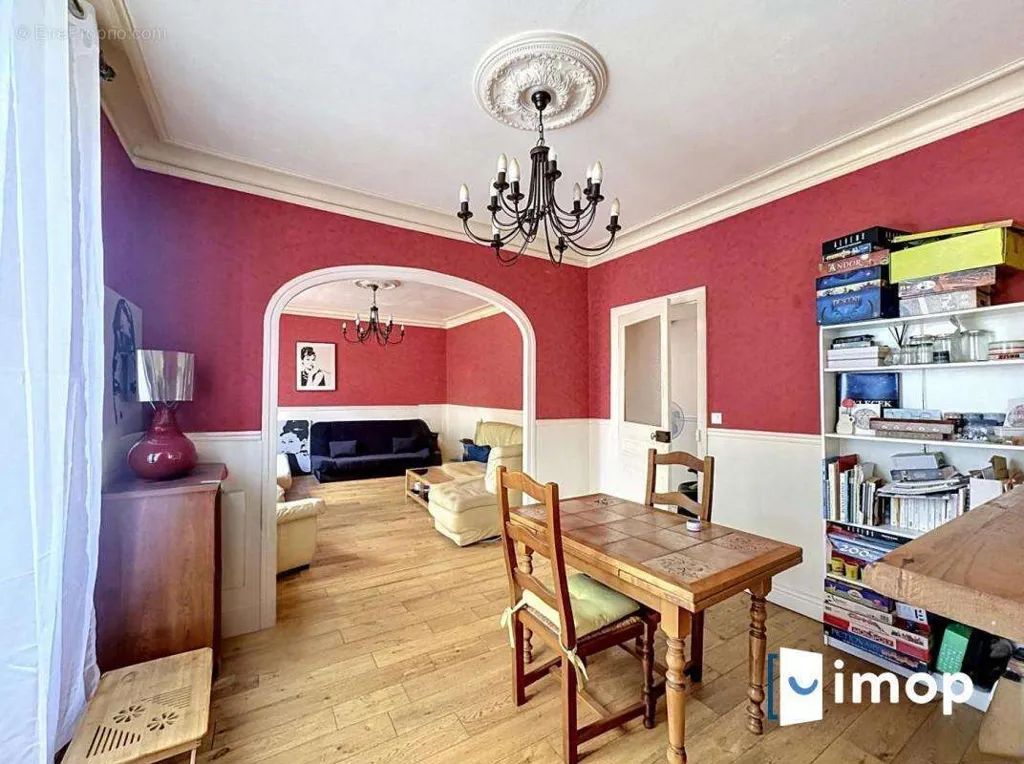 Salle à manger - Appartement T3 avec Cave près de la Gare de Melun