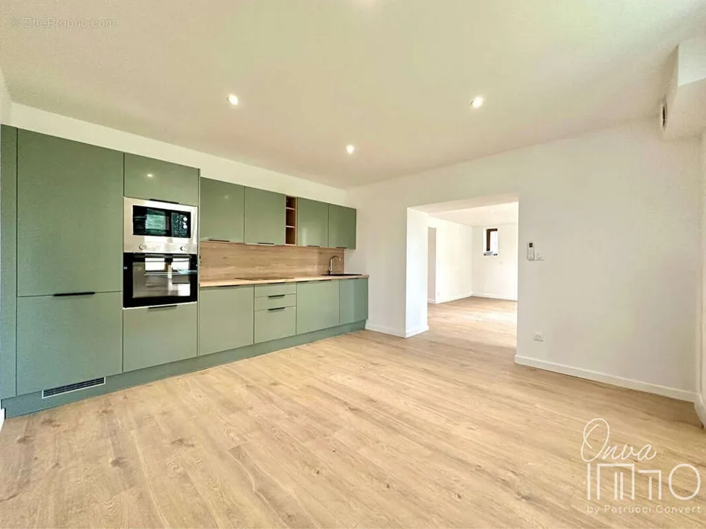 Cuisine - Duplex Rénové avec Jardin à Montchat
