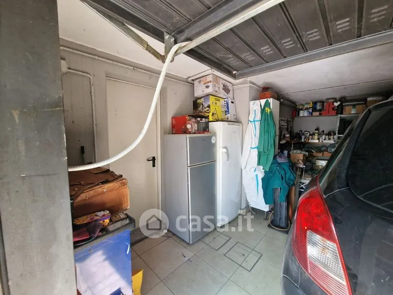 Garage - Semi-detached Villa with Pool in Pomponesco Centre
