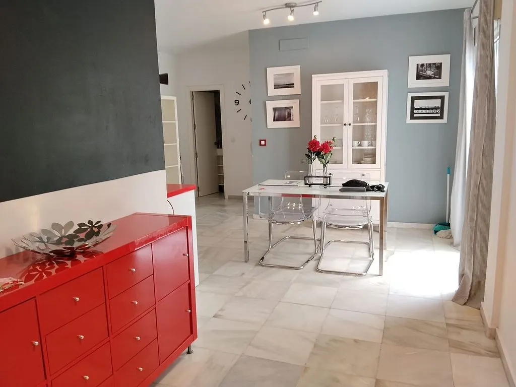 Salle à manger - Modernised Apartment in Castle San Marcos, Centre