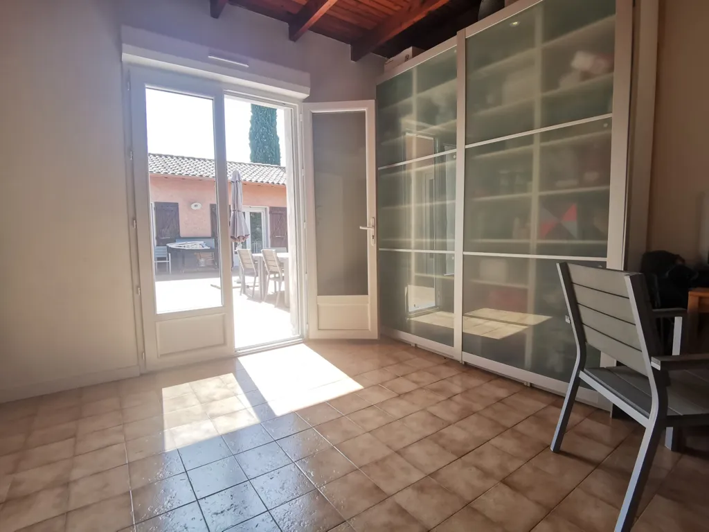 Terrasse - Propriété avec 4 Gîtes et Piscine à Béziers