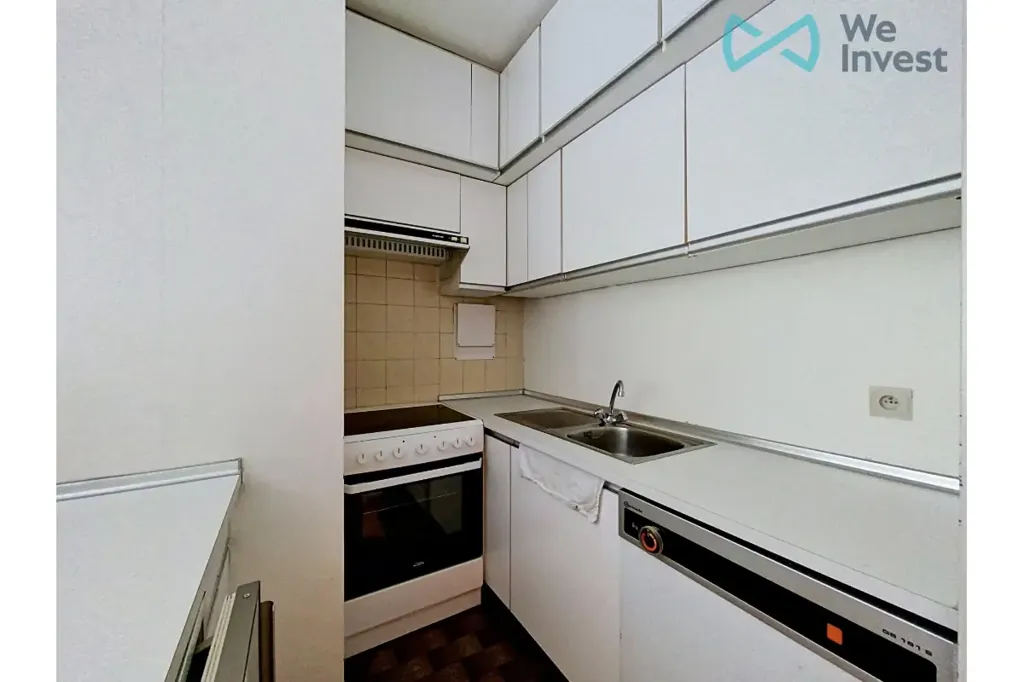 Cuisine - Studio avec Terrasse et Piscine à Watermael-Boitsfort