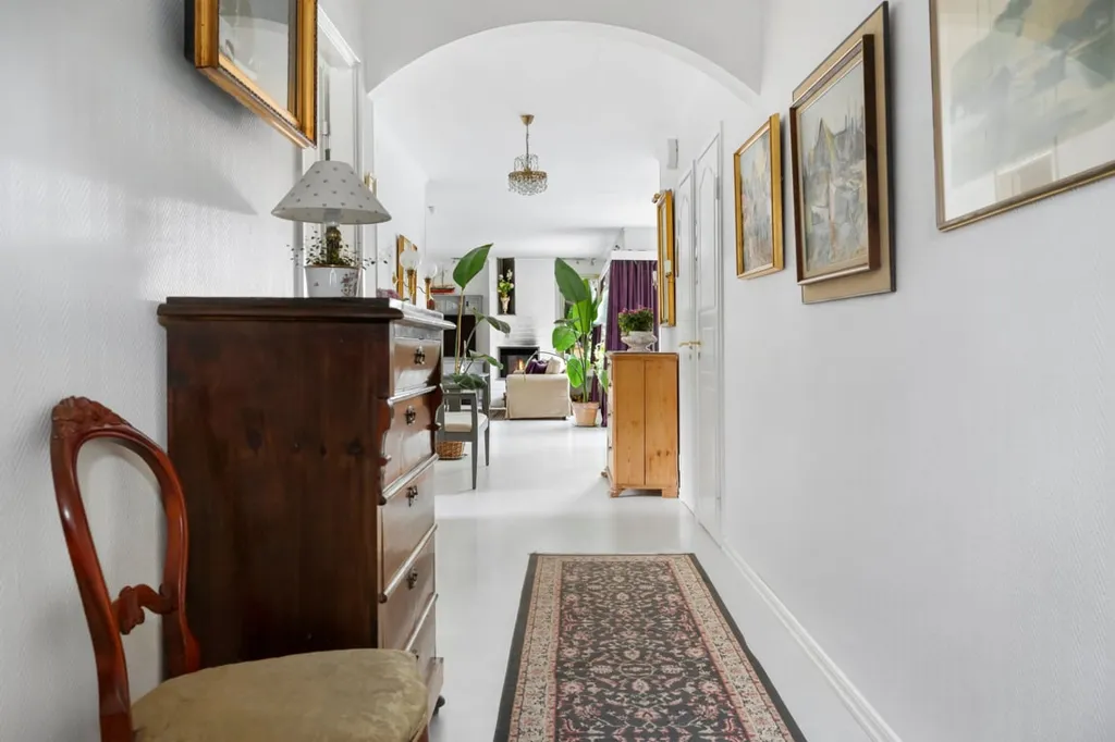 Entrée - 1-Storey Villa with Pool in Family-Friendly Area