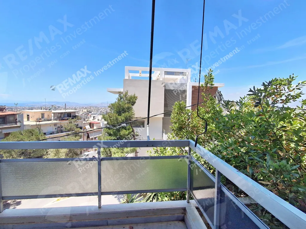 Balcone - Apartment with Panoramic View in Vironas