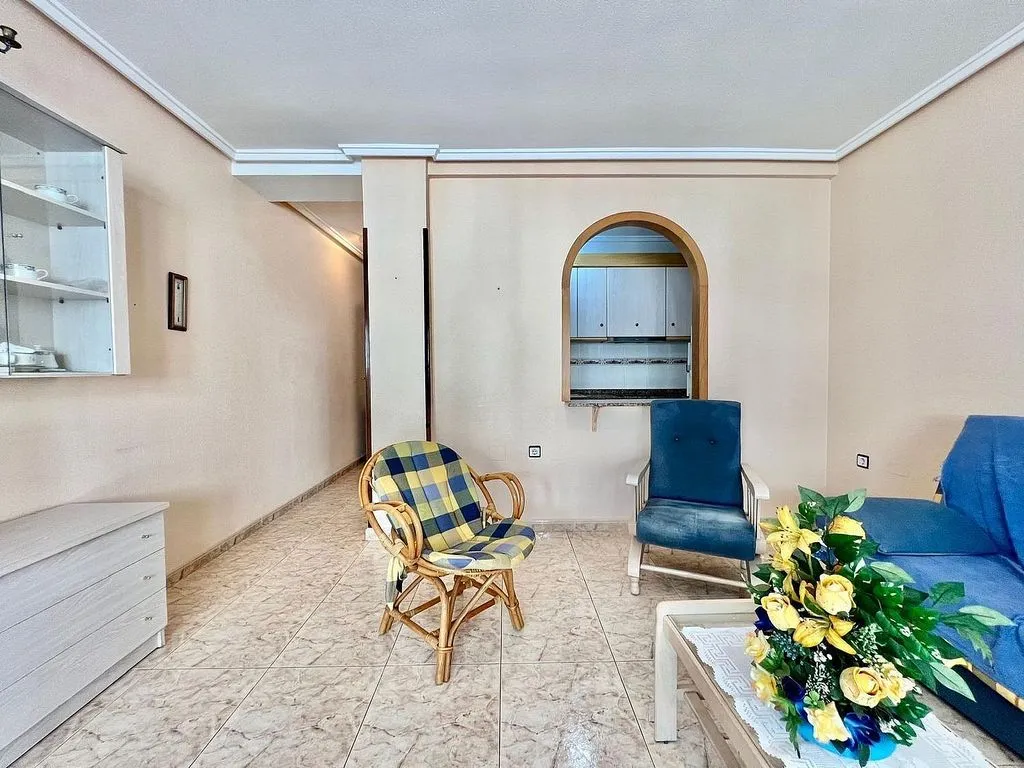 Elutuba - Apartment with Balcony and Garage in Torrevieja