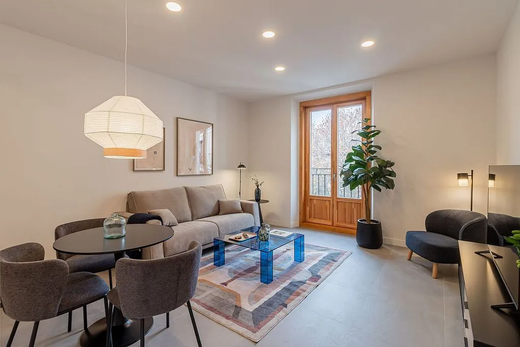 Elutuba - Furnished Flat with Balcony in Madrid