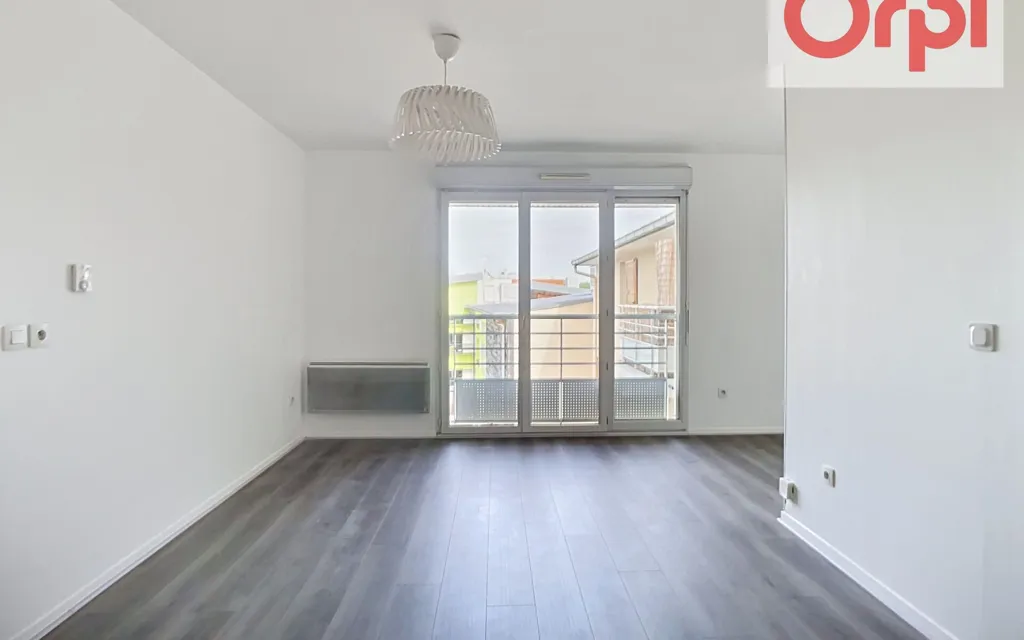 Pièces - Appartement T2 Refait à Neuf avec Parking à Choisy-le-Roi