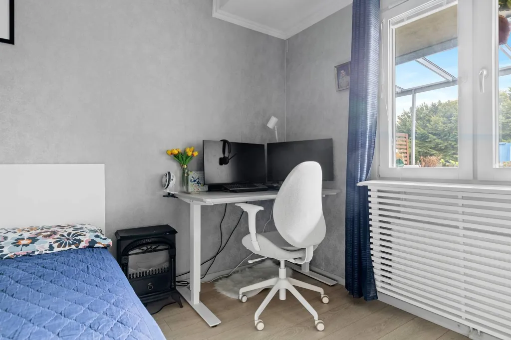 Chambres - Apartment with Balcony in Kista