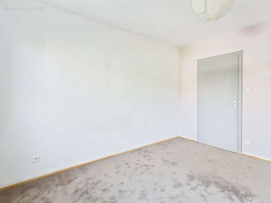 Rooms - Apartment with Terrace in Illkirch-Graffenstaden