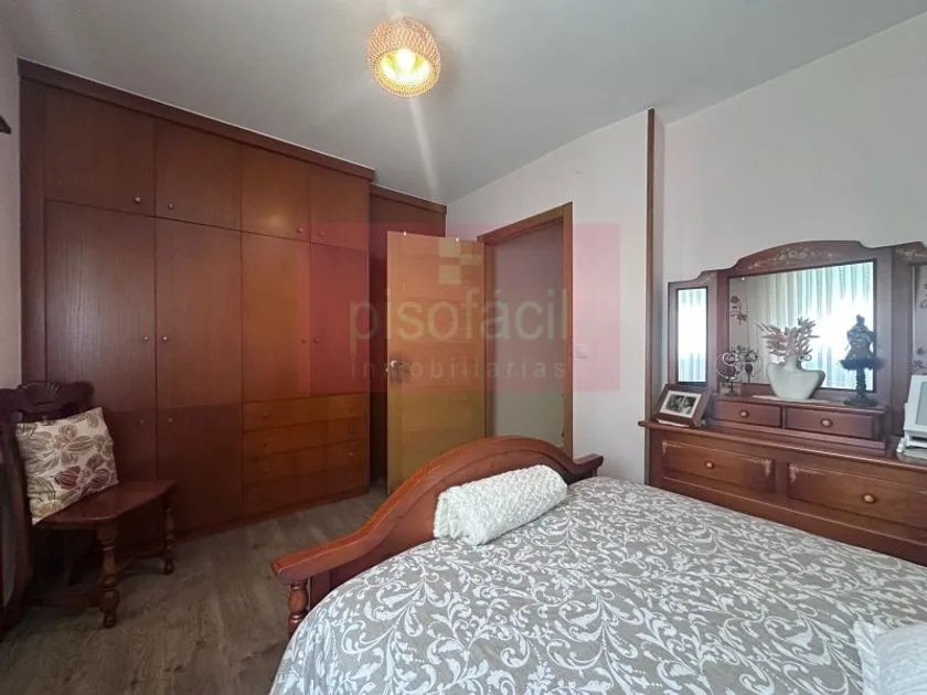 Bedrooms - Chalet with Three Apartments near Lugo
