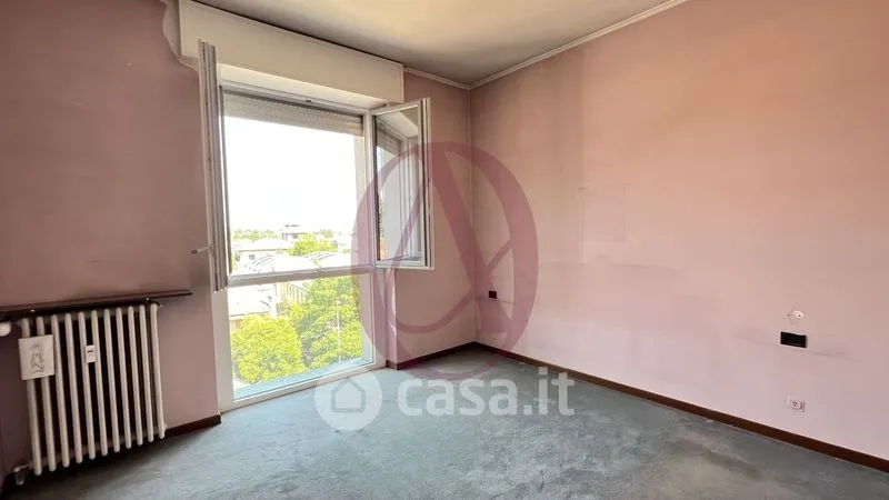 Pièces - Bright Trilocale with Box in Cassano Magnago