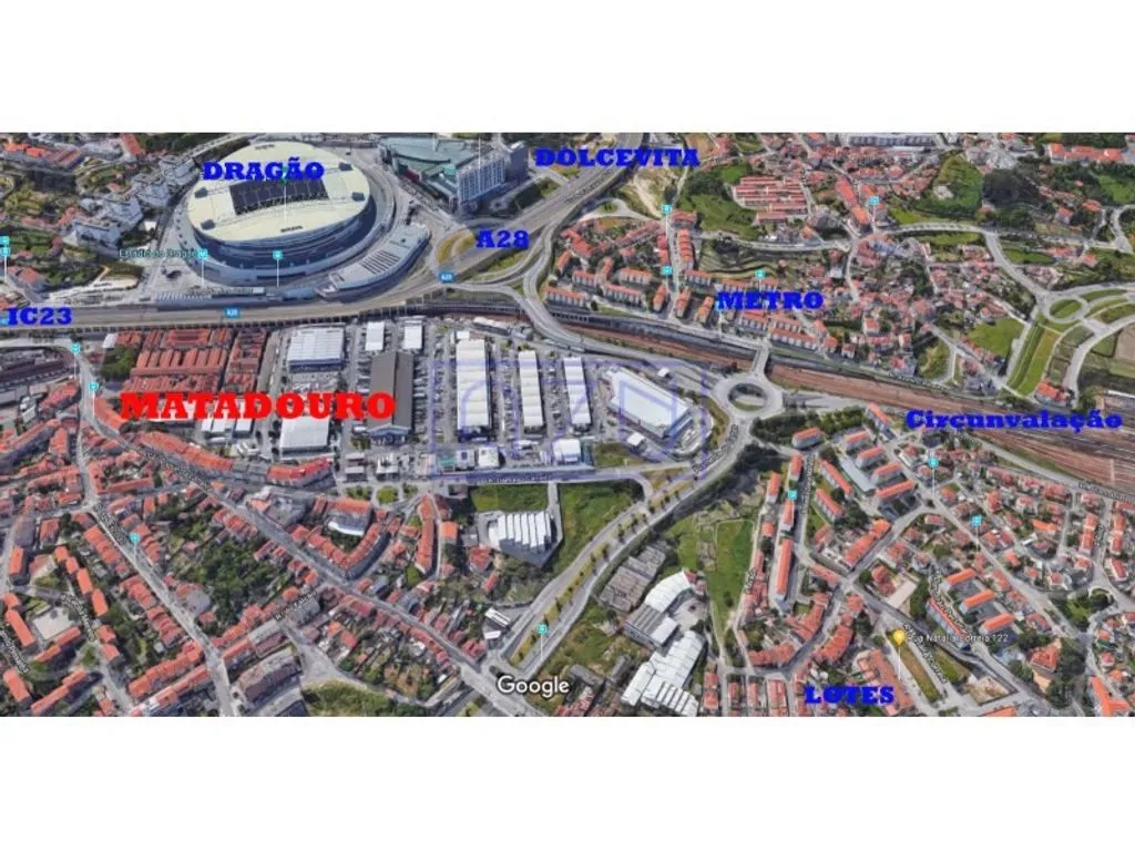Development Land with Four Fronts in Contumil, Porto