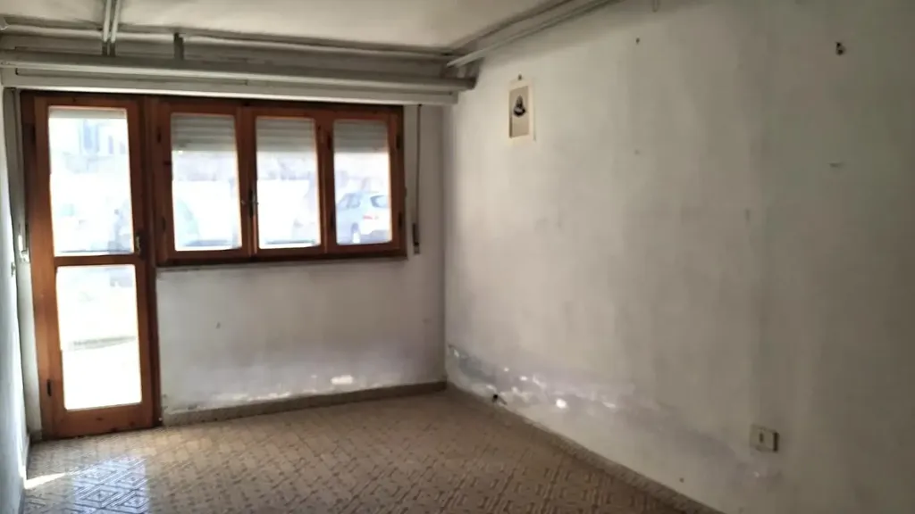 Pièces - Appartement 6 pièces à IT