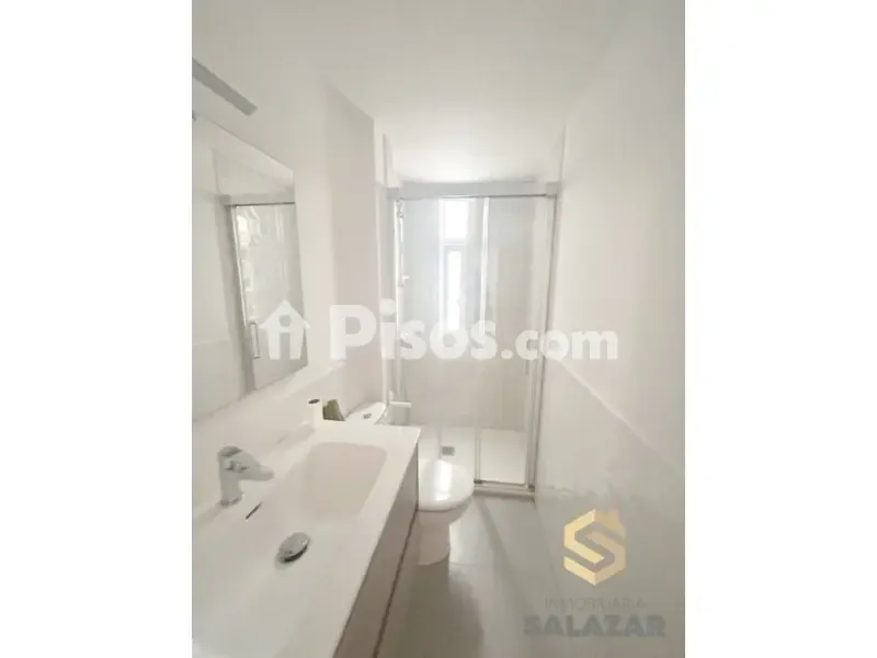 Vannitoad - Student Flat with Balcony in Bilbao