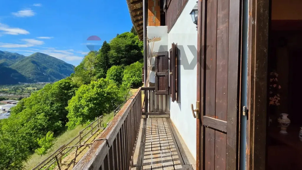 Balcony - Trilocale with Garden in Darzo