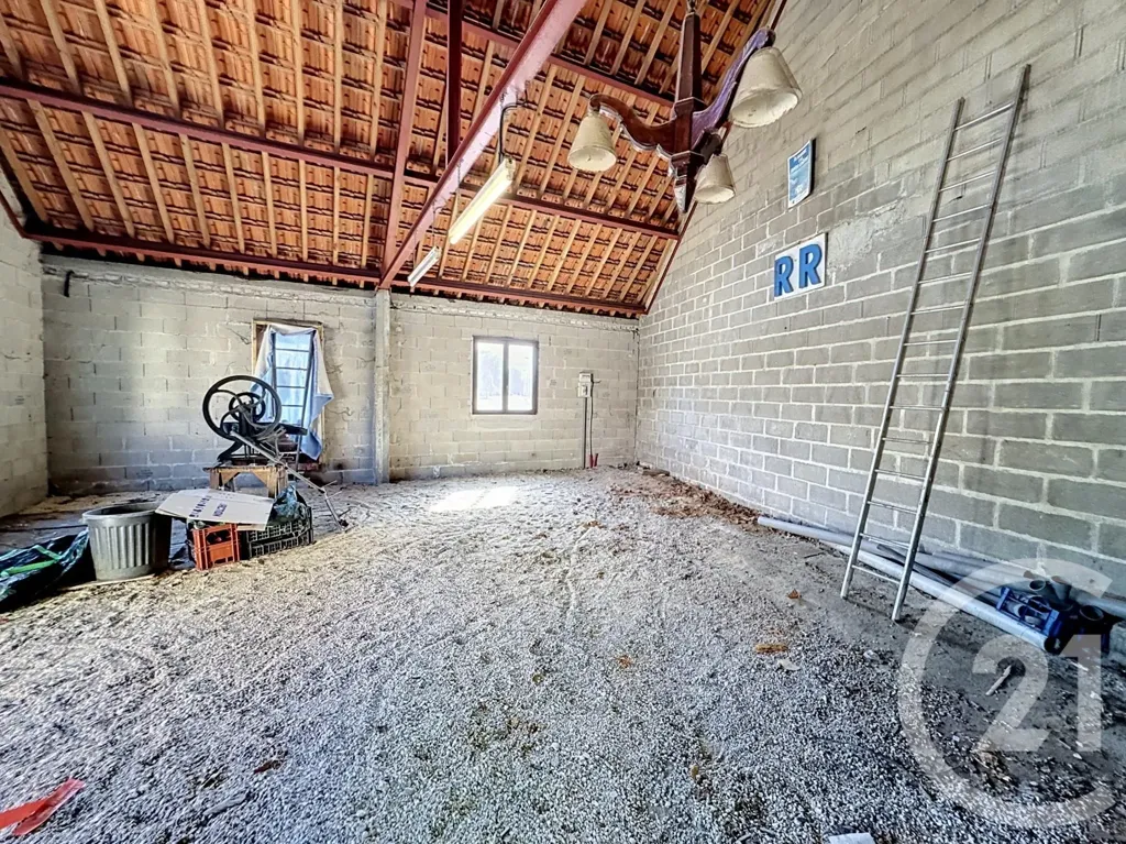 Garage - Maison Ancienne à Rénover au Centre de Lamotte-Beuvron