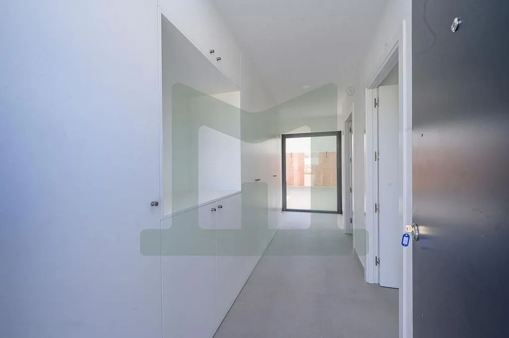 Esik - Modern Detached House with Pool in Griñón