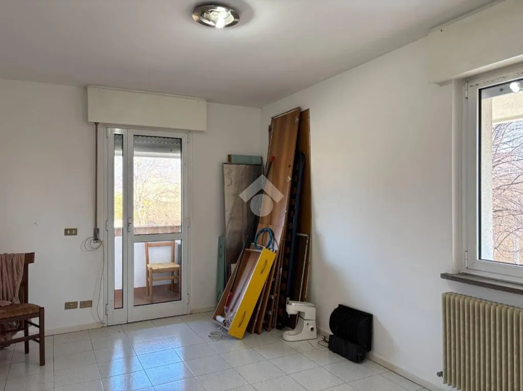 Bureau - Commercial Complex with Restaurant in Artegna