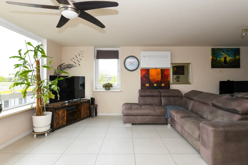 Séjour - Corner Flat with Balcony in Schothorst